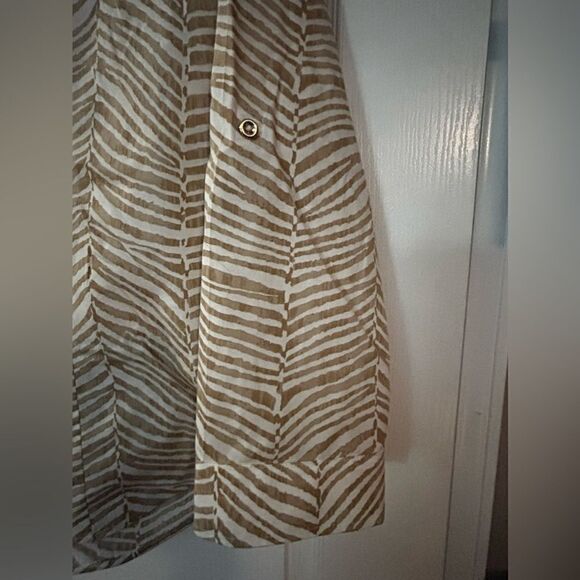 Chico’s No-Iron zebra Print Roll-Tab Sleeve Shirt White Tan size 2 Large EUC - Picture 9 of 13